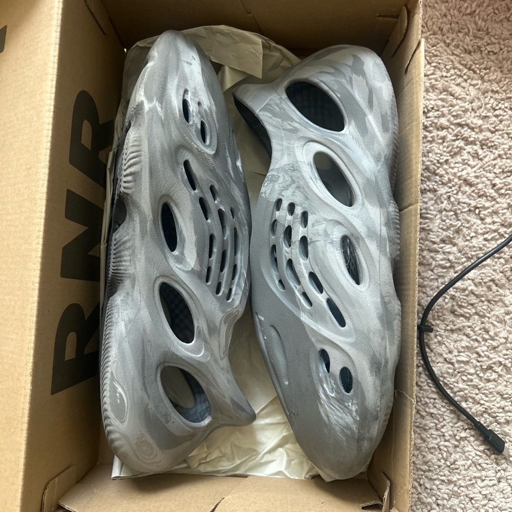 Yeezy Foam Runners in Gray/Black Marble